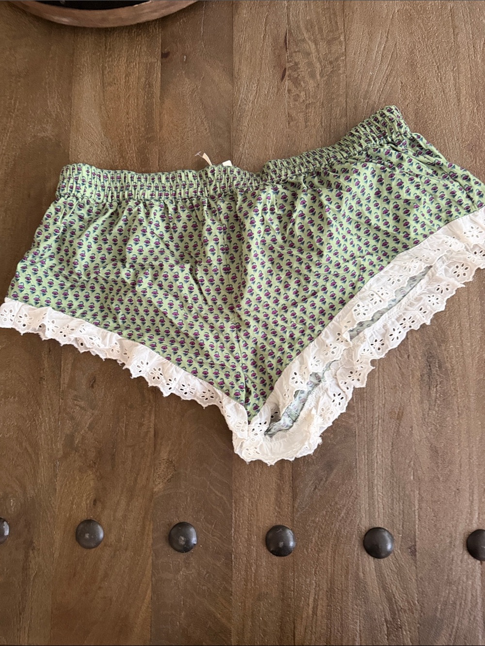 Anthropologie Eyelet Micro Pajama Shorts in Green Motif size
Large E103 - Picture 5 of 7